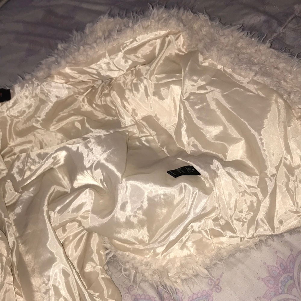 Fur coat - Picture 3 of 4